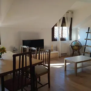 Piso Amplio De 4 En El Centro De Apartamento Toledo